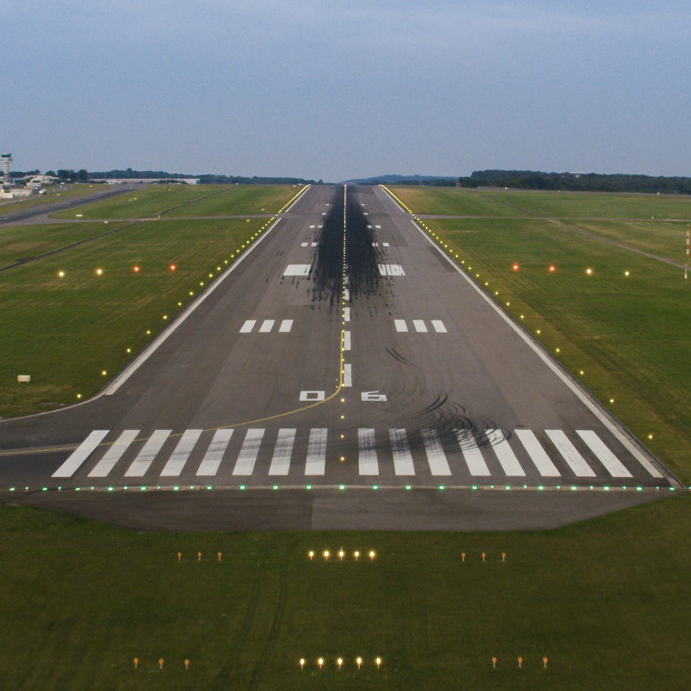 2021 runway lux airport press release web
